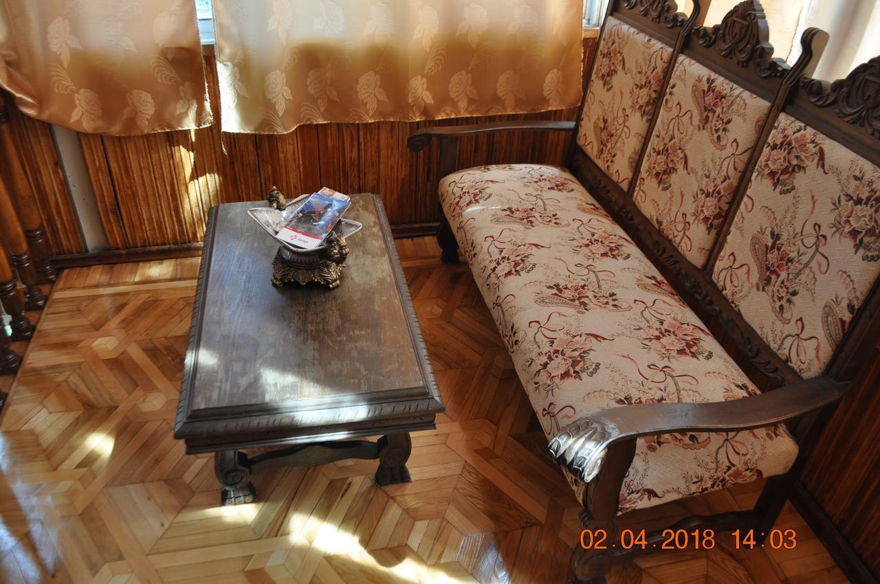 Hotel Kharabadze 库塔伊西 外观 照片