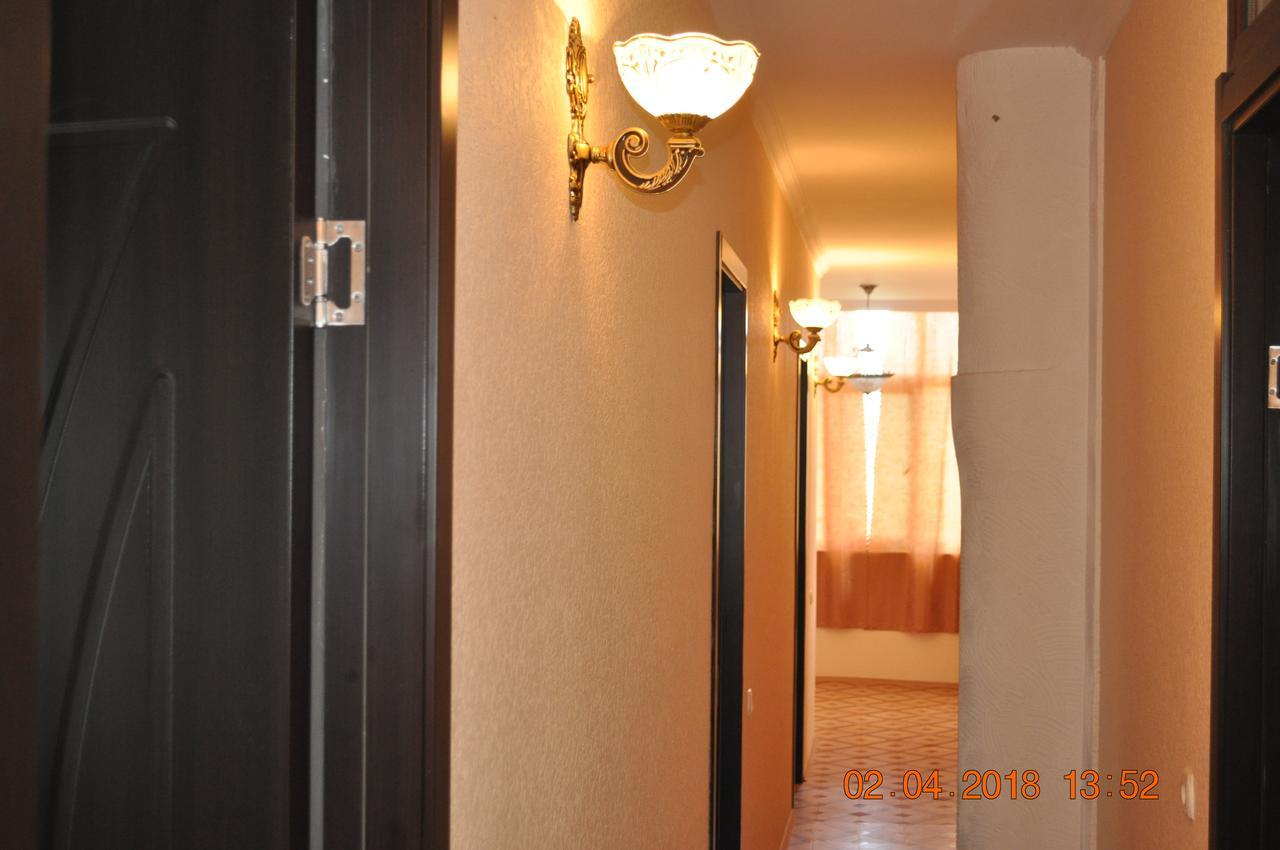 Hotel Kharabadze 库塔伊西 外观 照片